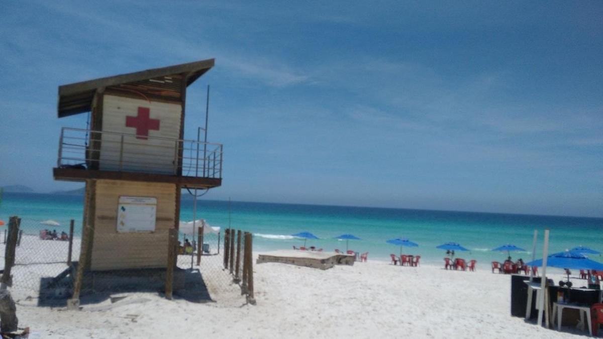 CONFORT- PRÁTICO e DOBLE ROOM, com AR e PRÓXIMO DE DUNAS, FORTE E A UM PASSO DE ARRAIAL DO CABO 8 km Cabo Frio Exterior foto